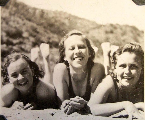 vintage photo of women at the beach